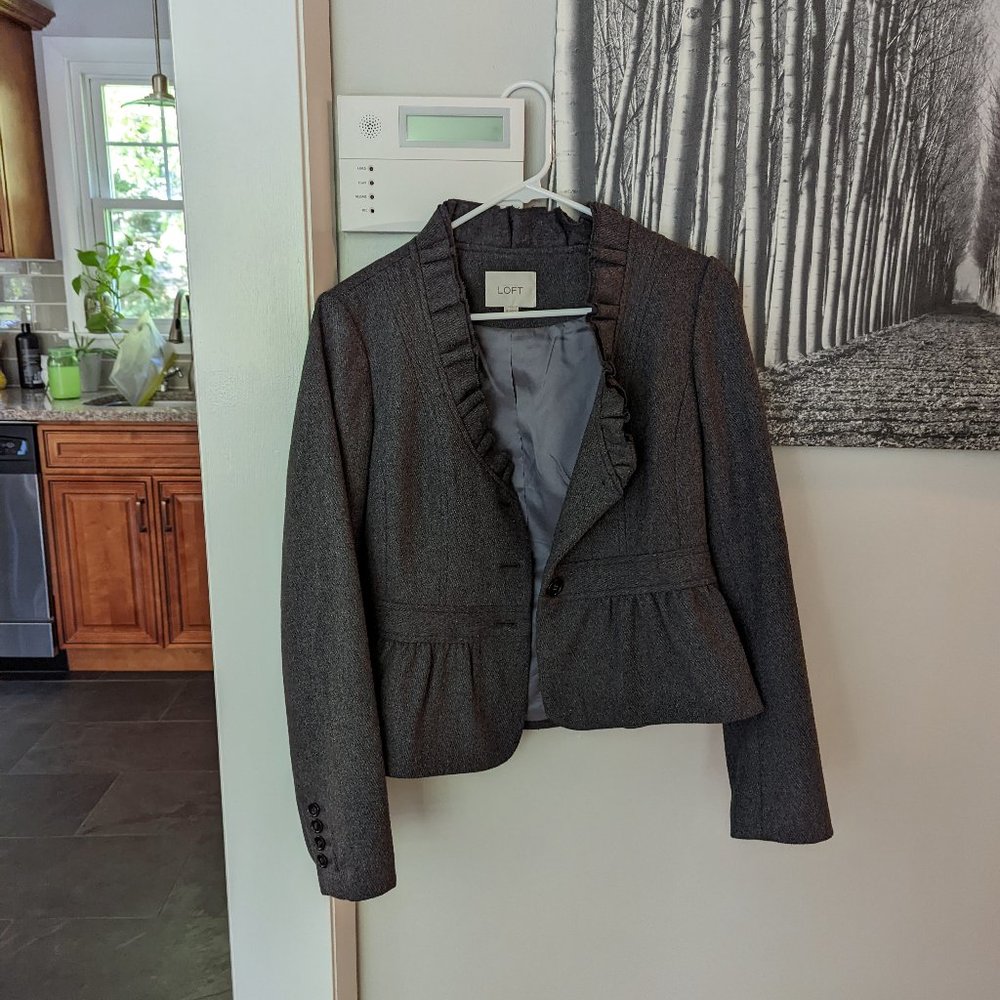 Ruffle Collar Blazer